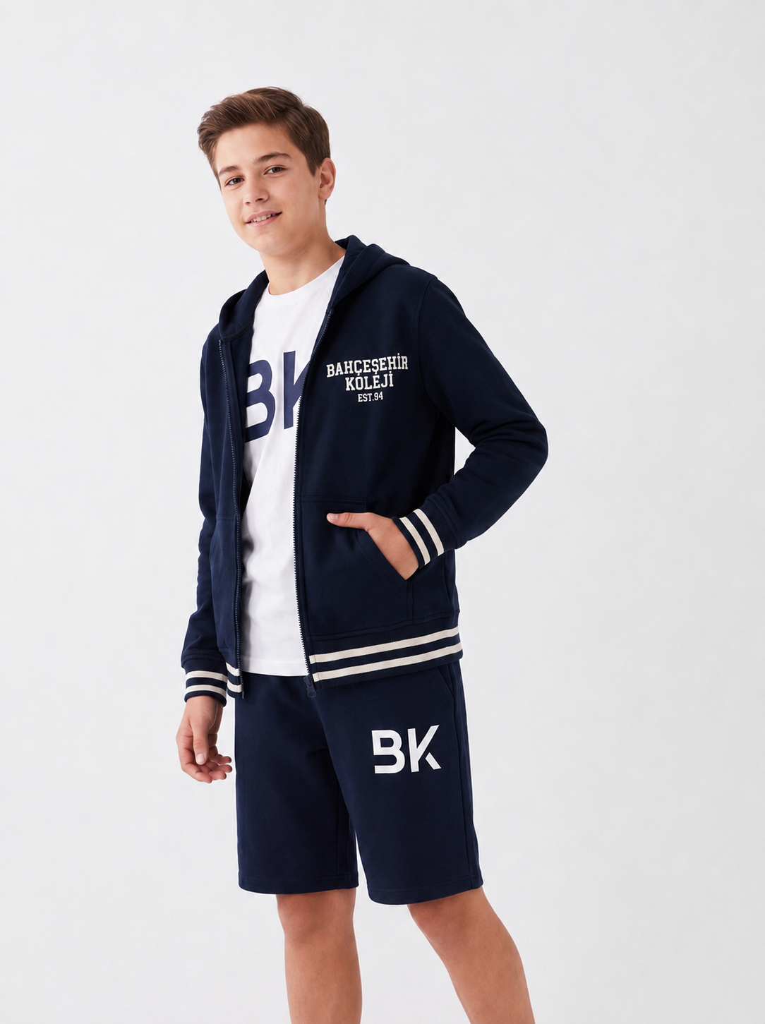 Bahçeşehir Koleji BK Logolu Beyaz T-shirt + Koyu Lacivert Kolej Ceketi + BK Logolu Siyah Şort Kombini