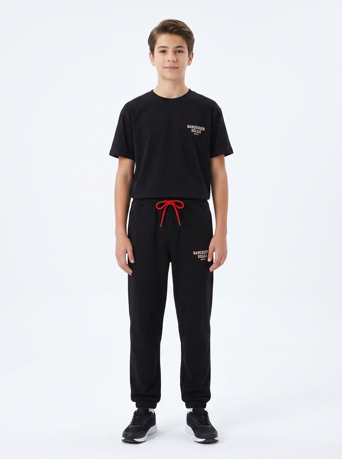 Bahçeşehir Koleji 26-27 Yeni Sezon Siyah Eşofman + Yeni Sezon Siyah T-Shirt Kombini